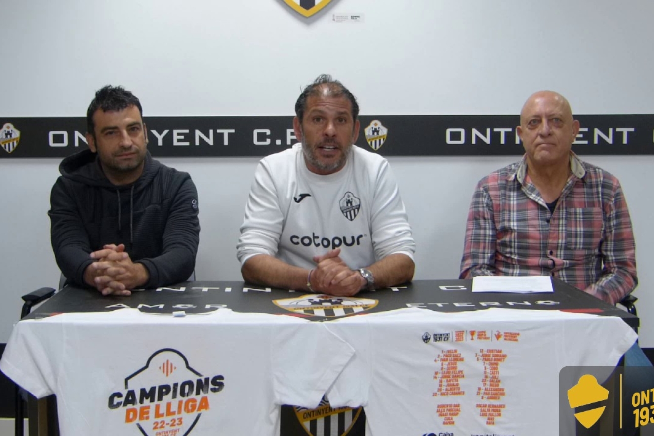 Entrades i camisetes especials de la promoció d'ascens a 3ª RFEF